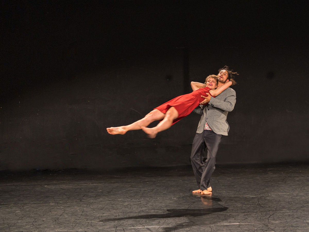 KOMUN - HUMANUM DANCE COMPANY
